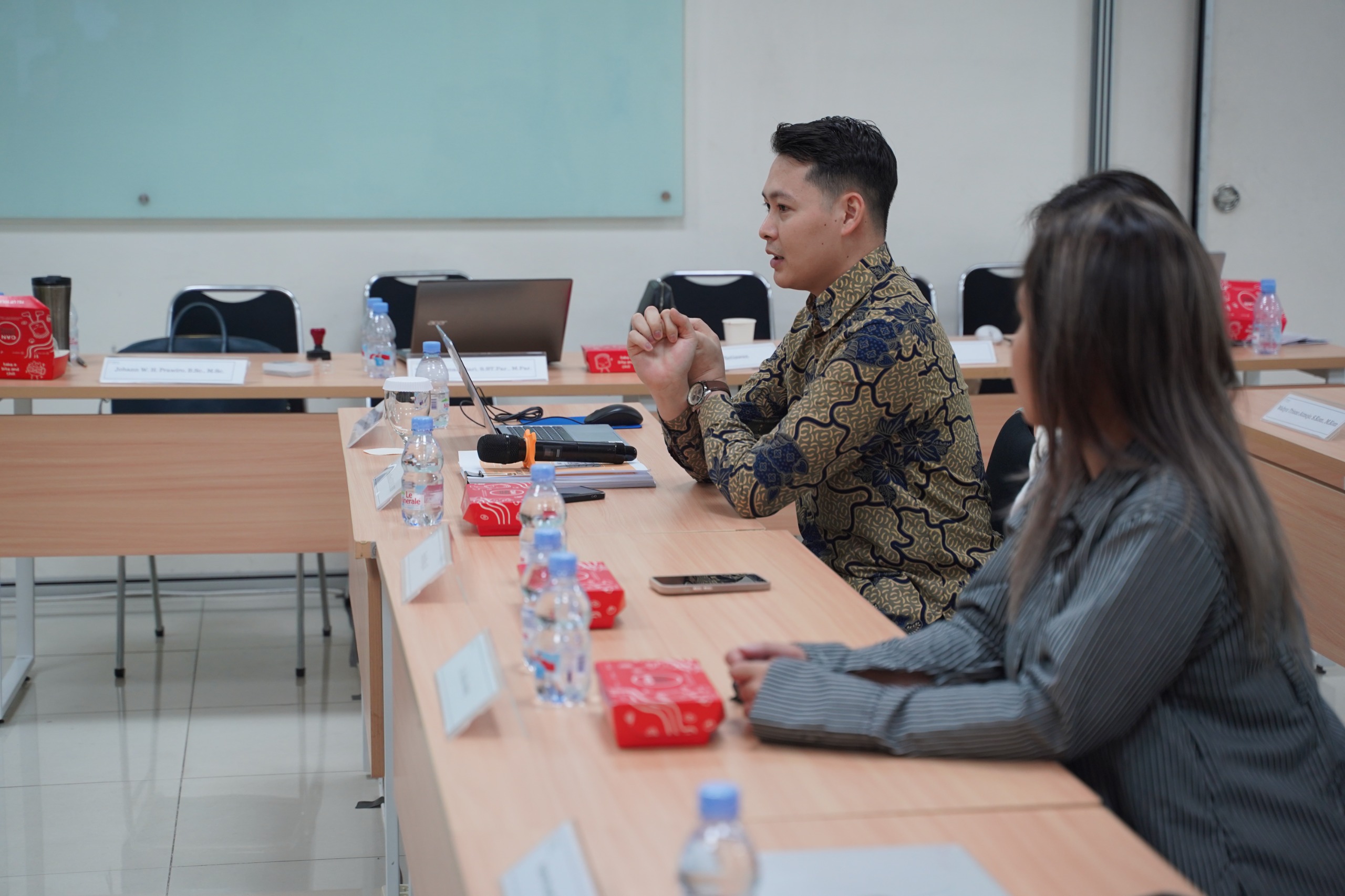 Wawancara Pengguna Lulusan